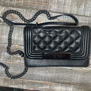 Elegant Black Quilted Chain Bag